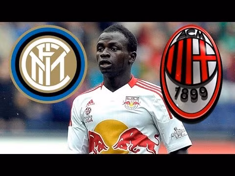 Inter lên kế hoạch giành Naby Keita: Theo Calciomercato.com, Inter Milan đang lên kế hoạch giành ngôi sao của RB Leipzig, Naby Keita vào mùa hè tới khi điều khoản phá hợp đồng của tiền vệ này có hiệu lực. Ảnh: Calciomercato