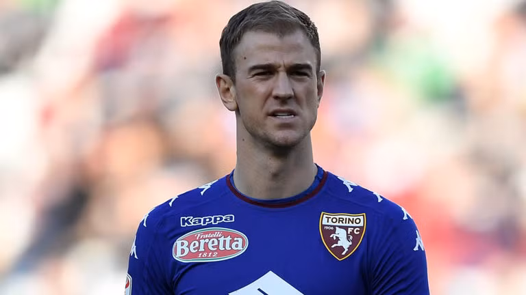 Joe Hart dứt áo rời Torino: Mới đây, thủ thành Joe Hart đã lên tiếng xác nhận việc sẽ không thi đấu trong màu áo Torino trong mùa giải 2017/18. Tương lai của thủ thành số 1 tuyển Anh vẫn là dấu hỏi lớn của dư luận suốt thời gian qua. Manchester City, CLB chủ quản của Hart, không hề có ý định triệu tập thủ thành người Anh. Ảnh: Express