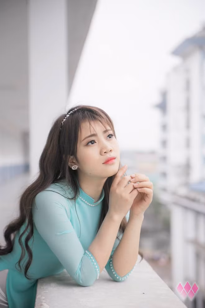 Bùi Thị Vân Anh hiện đang học lớp 60KDE - Khoa kiến trúc và Quy hoạch trường Đại học Xây dựng.