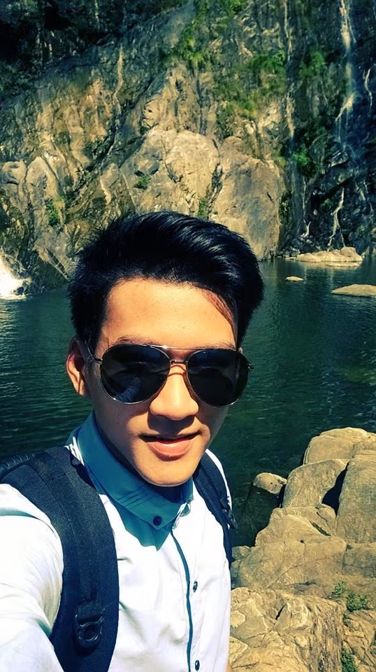 Đây không phải lần đầu tiên Nguyễn Văn Hậu được nhiều người chú ý nhờ khả năng hội họa. Trước đó, cậu được khen ngợi khi vẽ chân dung Tổng thống Barack Obama và nhiều những nhân vật nổi tiếng khác trong nước cũng như quốc tế.