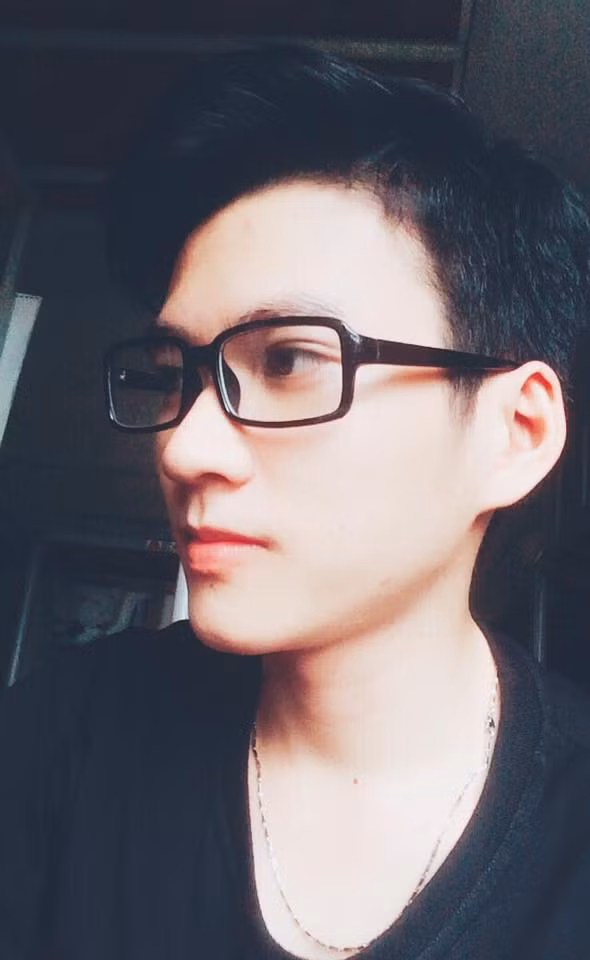 Để thực hiện bức tranh chân dung thủ tướng Justin Trudeau, Tấn Hậu đã mất 8 giờ liên tục trên giá vẽ và nguyên liệu cậu bạn này sử dụng đó là những thứ sẵn có trong gian phòng trọ của mình tại Sài Gòn như bút chì và bột than.