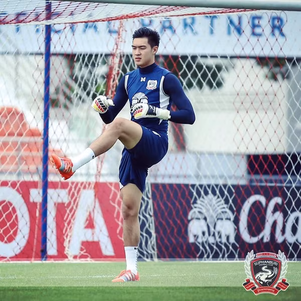 Thu mon Thai Lan dep nhu nam than khien fan nu ngay ngat