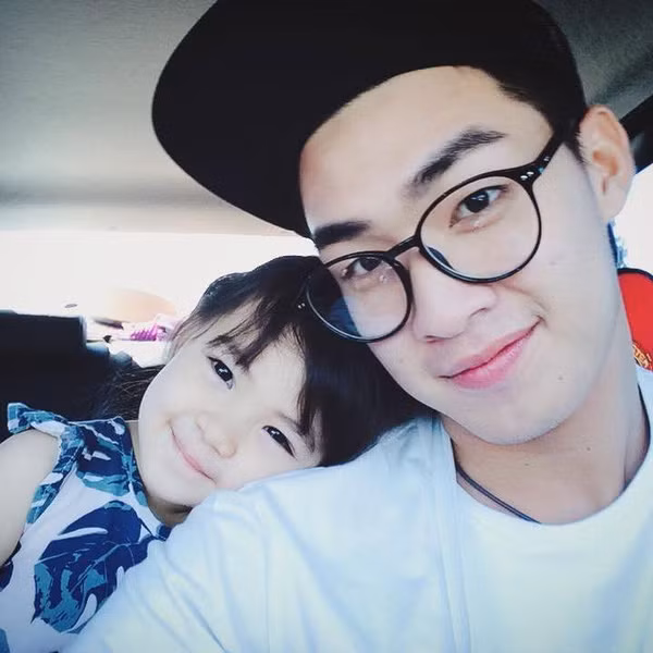 Khi ngắm nhìn thủ thành thuộc biên chế CLB Suphanburi này, nhiều người tưởng nhầm anh là người mẫu hay diễn viên nào đó.