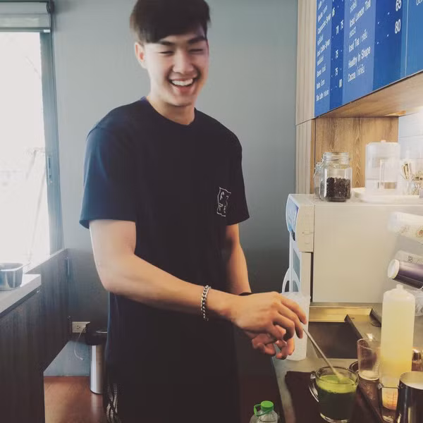 Không chỉ đẹp trai, nụ cười vô cùng dễ thương của Boonyakiait Wongsajaem khiến không ít cô gái phải thốt lên rằng: "tôi muốn anh ấy".