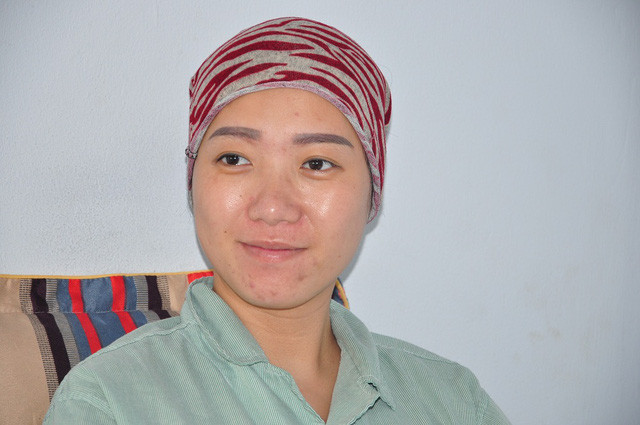 Ông Nguyễn Đức Hồng – bố của Huyền Trang, mắt rưng rưng như muốn khóc chia sẻ rằng cuộc đời con gái ông sao nhiều sóng gió quá. Từ khi con gái quyết theo nghiệp thể thể thao, vợ ông đã vứt đôi giày không cho con gái đi tập, nhưng sau đấy chính ông lại là người đi mua giày mới và động viên con theo đuổi niềm đam mê. Khi có chút thành tích, gia đình muốn con theo học Đại học TDTT thì lãnh đạo ngành thể thao lại nói rằng cứ thi đấu thêm vài năm nữa, khiến mọi thứ sau này trở thành dở dang.