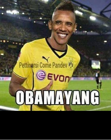 Ảnh chế khi tổng thống Obama tham gia chơi bóng.