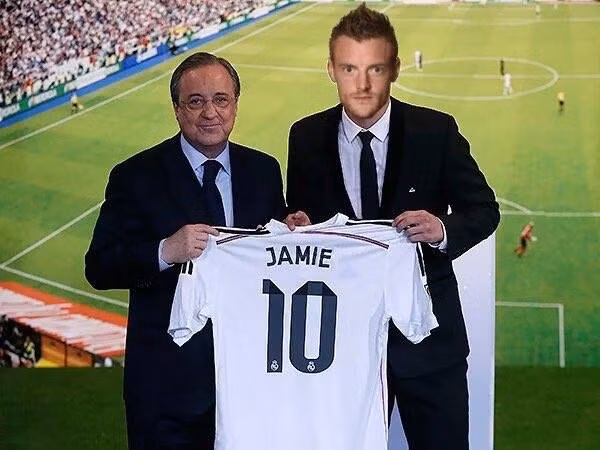 Chứng kiến phong độ ấn tượng của Jamie Vardy nhiều fan Real Madrid kêu gọi chủ tịch Perez đưa cầu thủ này về sân Bernabeu.