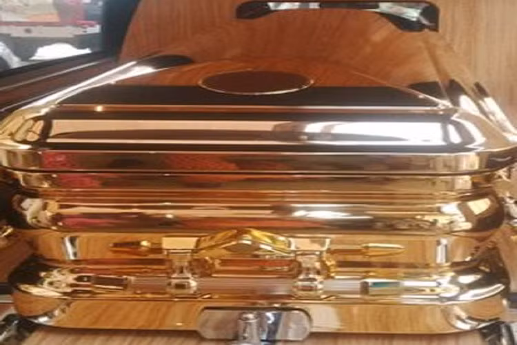 Chiếc quan tài của một mạ vàng của một tỷ phú người Nigeria khác.