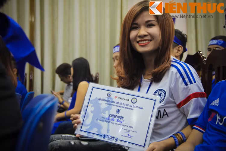 Họ không chỉ xinh đẹp mà còn sẵn sàng cháy hết mình trong các trận cầu của CLB có biệt danh là The Blue.