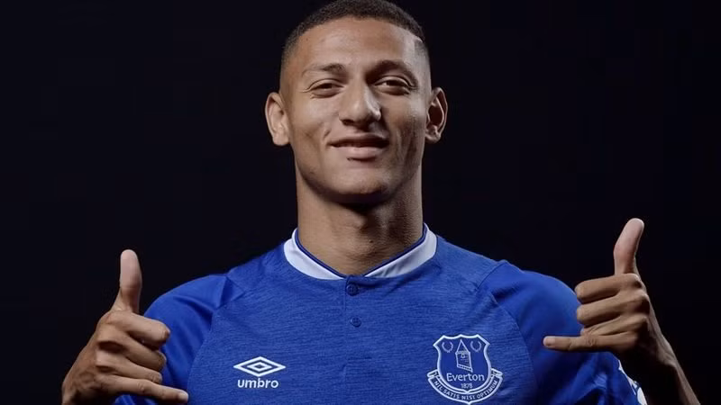 Một trong những cây săn bàn hàng đầu của Premier League mùa giải năm nay là Richarlison đã bày tỏ nguyện vọng được thi đấu cho Barca và Real.