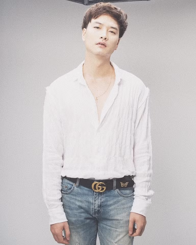 Tên thật của nhân vật Phong đó là Trọng Lân (SN 1993), hiện là 1 trong số những diễn viên trẻ của Nhà hát Kịch Hà Nội.