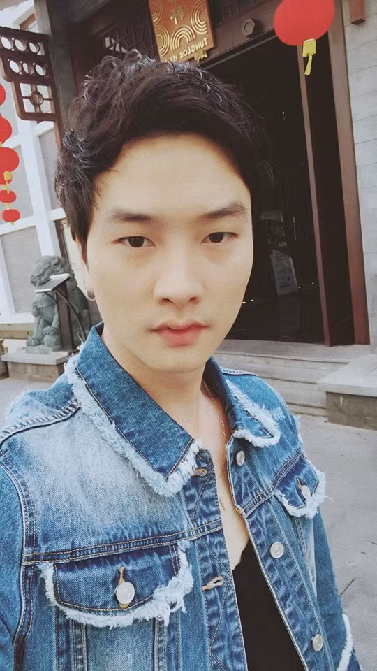 Hiện tại, ngoài những vai diễn trong những bộ phim truyền hình, Trọng Lân cũng thường xuyên tham các vai tại sân khấu kịch Nhà hát Kịch Hà Nội.