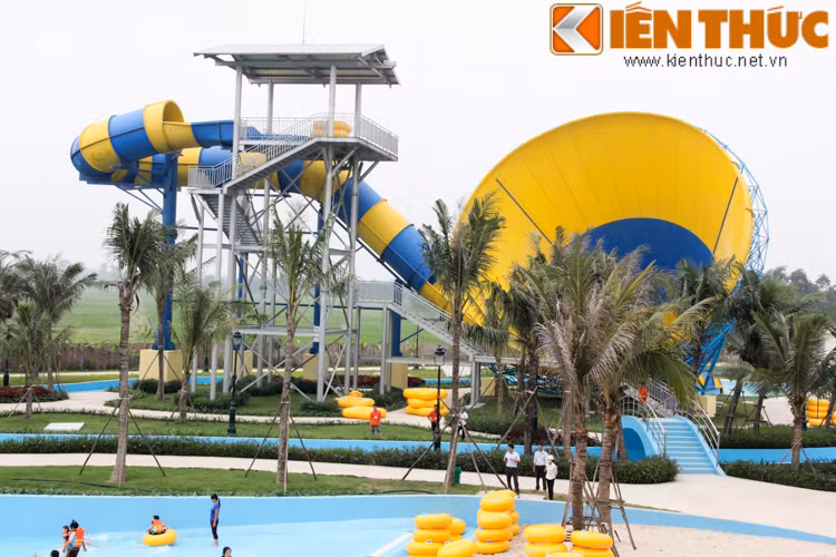 Một số công trình tại công viên nước khu du lịch quốc tế Tuần Châu Hà Nội vẫn chưa thực sự sẵn sàng đón tiếp khách du lịch.