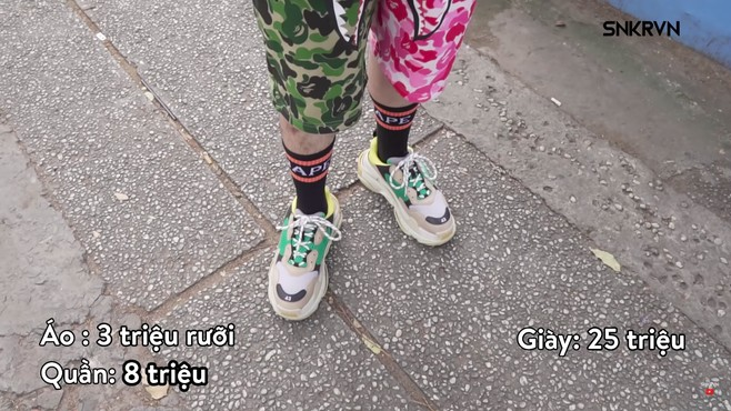 Chứng kiến màn "khoe của" của các bạn trẻ, dân mạng đã lại nhiều ý kiến và trong đó không ít những ý kiến trái chiều.