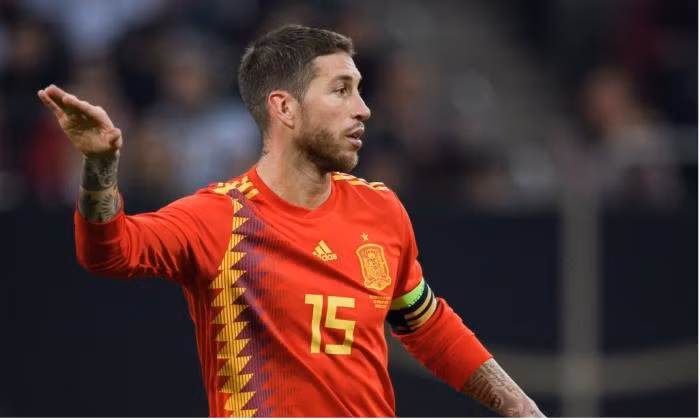 Ở cuộc đối đầu giữa Bồ Đào Nha và Tây Ban Nha lần này Ramos sẽ phải truy cản đồng đội tại Real Madrid của mình là Cristiano Ronaldo, đây là mũi khoan nguy hiểm nhất bên phía Selecao châu Âu. Không chỉ được đánh giá cao ở việc phòng ngự, Ramos còn có thể tham gia tấn công bằng những pha không chiến đẳng cấp và những tình huống phát động tấn công có độ chính xác cực cao.