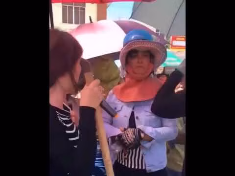 Tuy nhiên với hình thức này, dân mạng cũng nếu ra ý kiến cá nhân rằng Facebook hiện giờ không còn phải là môi trường mở để mỗi khi căng thẳng vào giải trí nữa mà nó còn là công cụ để bán hàng, bóc phốt, thậm chí là cả đòi nợ như trên.