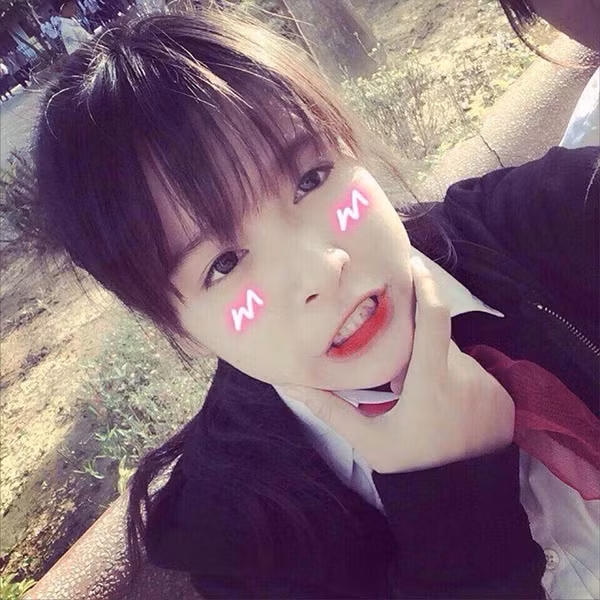 Trà My cảm thấy bất ngờ khi được mọi người biết đến và tích cực truy lùng trong những ngày qua. Cô bạn cảm thấy rất vui và hạnh phúc khi được mọi người dành tình cảm cho mình nhiều đến như vậy.