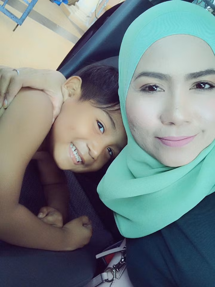 Hầu hết tất cả các giáo viên và học sinh trong trường của cô giáo Juhari đều rất vất vả khi bước vào mùa mưa bão hàng năm. Ảnh trong bài: Facebook nhân vật.