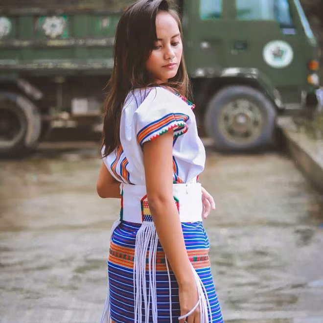 Ngoài ra, một số cư dân mạng đã giúp đỡ Gaviola bằng cách quyên góp thực phẩm, quần áo và tiền mặt cho em.