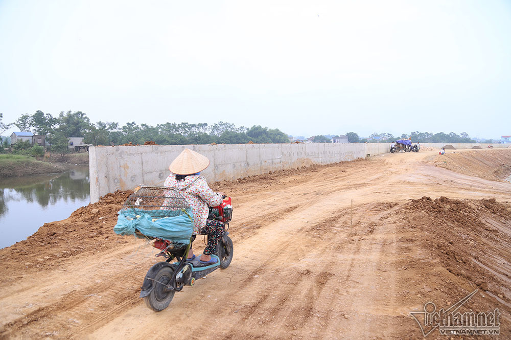 Tan muc de be tong nghin met gan 40 ty bao ve Thu do khoi ngap lut-Hinh-8