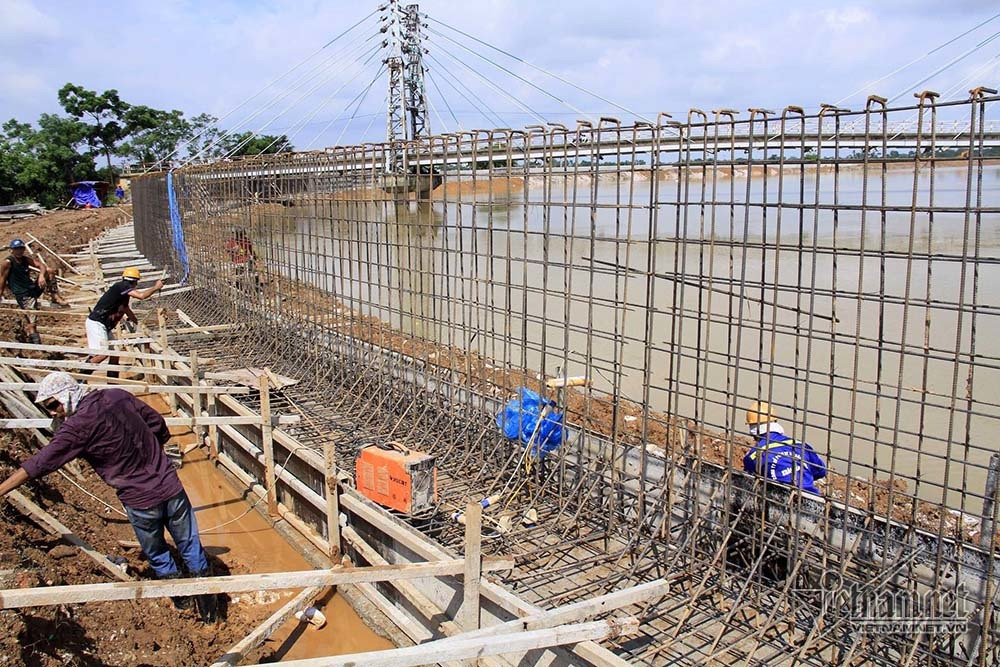 Tan muc de be tong nghin met gan 40 ty bao ve Thu do khoi ngap lut-Hinh-9