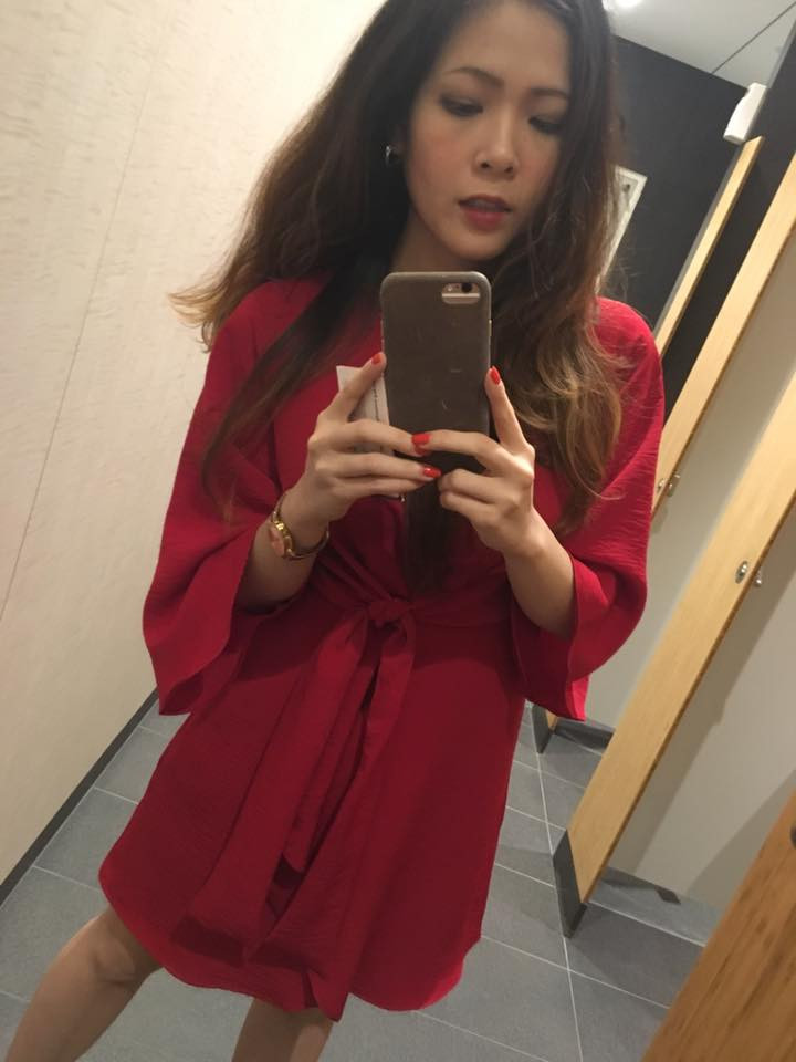 Theo đánh giá của nhiều người ở lứa tuổi của Cathy thì cô bạn này đã thành công ngoài sức tưởng tượng và sẽ là một gương mặt tiềm năng trong lĩnh vực kinh doanh trong tương lai.