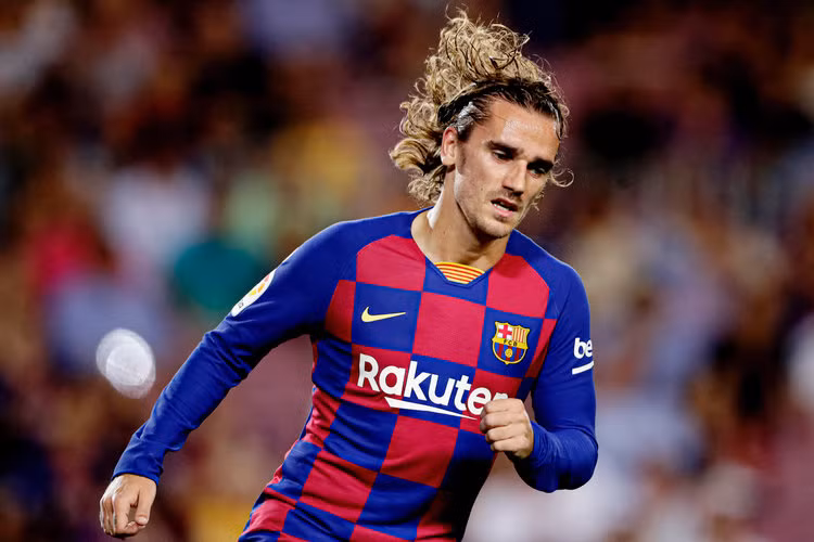 Trong bối cảnh Antoine Griezmann khó hoà nhập ở Barcelona, Thượng tầng đội chủ sân Camp Nou muốn đưa tiền vệ người Pháp vào phần thoả thuận để chiêu mộ Neymar với PSG.