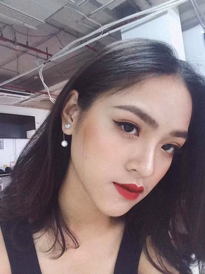 Sau khi được chú ý vì là bản sao của "chị Huệ" trong bộ phim Về Nhà Đi Con, Huyền Nga rất vui khi được nhận xét có ngoại hình giống diễn viên mà mình yêu thích. Với cô, diễn viên Thu Quỳnh luôn là hình mẫu lý tưởng và đầy sự ngưỡng mộ.