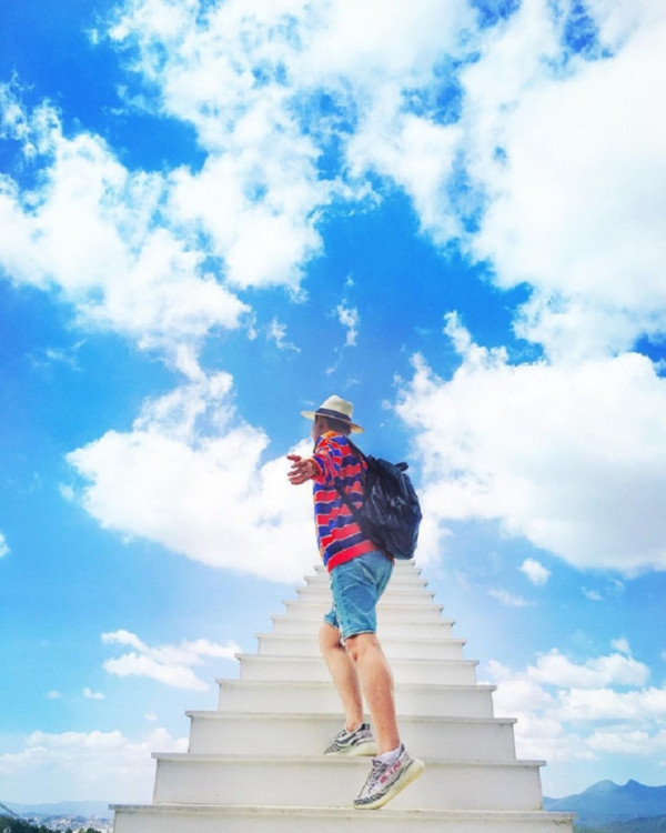 Thế nhưng gần đây, cư dân mạng đang hoang mang trước thông tin hàng loạt nấc thang lên thiên đường ở Đà Lạt đang đứng trước nguy cơ biến mất vĩnh viễn.