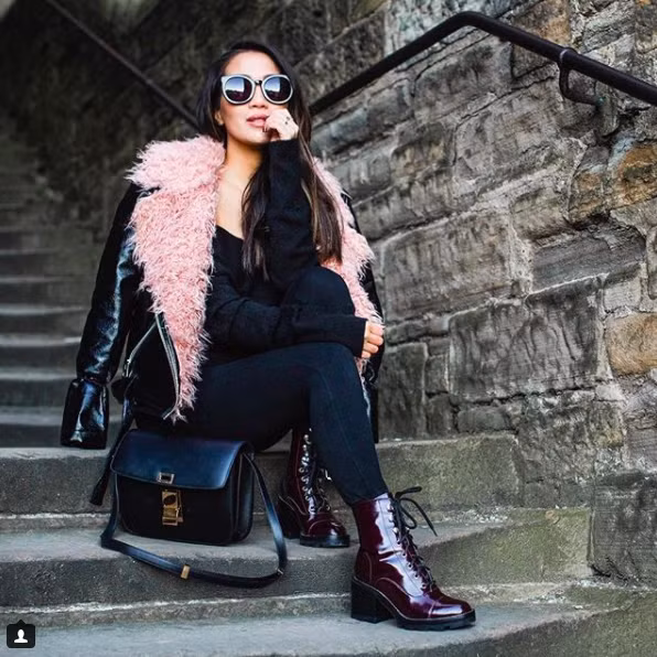 Tài khoản Instagram của Wendy Nguyễn có tới 1 triệu người theo dõi. Dù không có nhiều thông tin về thu nhập hàng năm của cô, nhưng theo các chuyên gia, Wendy có thể kiếm về 1 triệu USD mỗi năm.