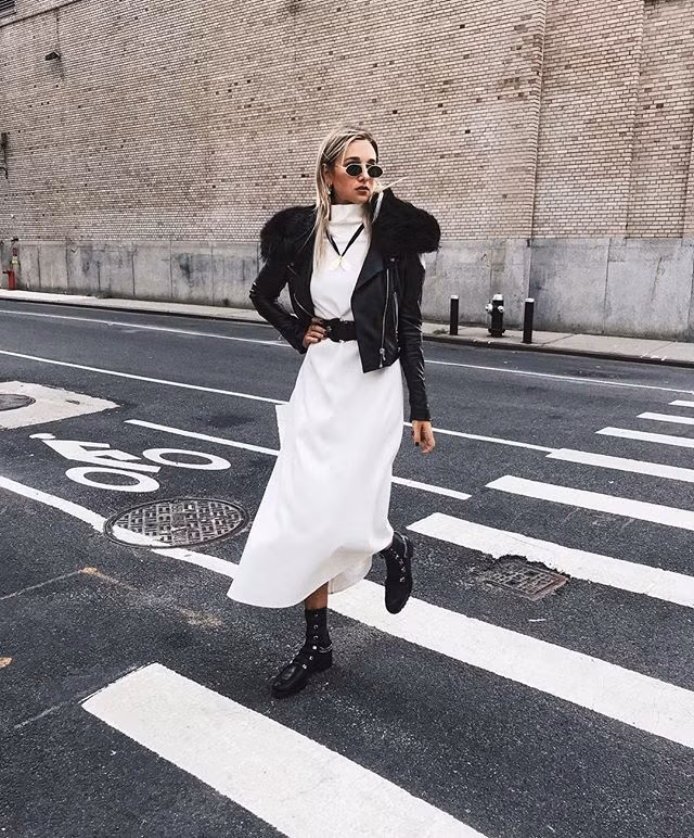 Blog của Danielle Bernstein nhanh chóng kéo theo tài khoản Instagram được chú ý. Với 1,7 triệu người theo dõi hiện tại, giúp Danielle kiếm được gần 15.000 đô la mỗi bài đăng.