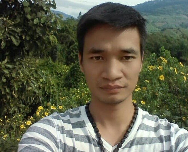 Lệ Rơi (Nguyễn Đức Hậu, sinh năm 1987) trở thành hiện tượng mạng năm 2014 với các clip cover "khó đỡ" nhưng thu hút người xem. Sau đó, 8X Nam tiến với hy vọng dấn thân vào showbiz nhưng không thành.