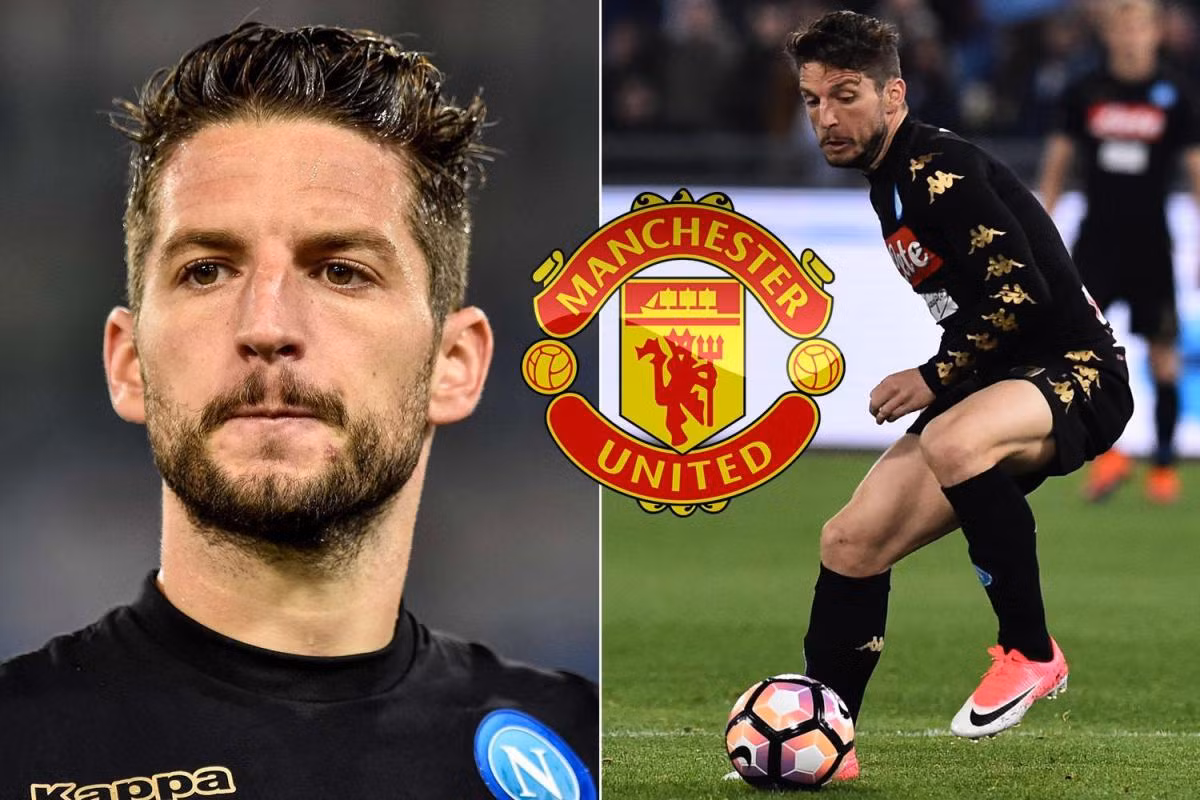 MU nhận tin buồn vụ Mertens: Ngôi sao tấn công Dries Mertens sắp gia hạn hợp đồng với Napoli. Đây là thông tin chuyển nhượng cầu thủ không vui dành cho MU, đội bóng đang dành cho cầu thủ 29 tuổi người Bỉ này sự quan tâm đặc biệt. Ảnh: Daily Mail/