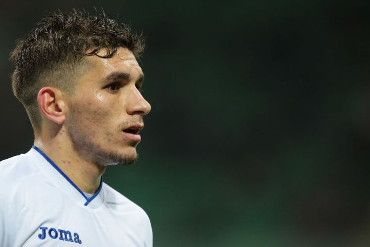 Arsenal đã đạt được thỏa thuận chiêu mộ tiền vệ Lucas Torreira từ Sampdoria.