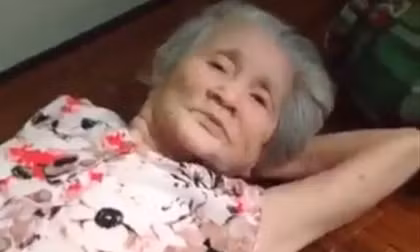 “Tuy ngoại và con chỉ quen và biết trên mạng xã hội nhưng lúc nào cũng mến mộ. Giờ thì những clip ngoại ăn không còn nữa rồi. Vĩnh biệt ngoại!’ - Trang cá nhân Nguyễn Phong Phú ghi lại.