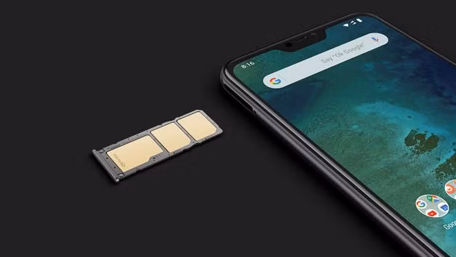 Xiaomi Mi A2 Lite chính hãng đang được giảm 1 triệu đồng, còn 3,4 triệu đồng. Máy sử dụng con chip Snapdragon 625, kết hợp với thanh RAM 3 GB và bộ nhớ 32 GB. Model này chạy hệ điều hành Android One, người dùng Mi A2 Lite có thể sử dụng kho lưu trữ ảnh chất lượng cao trên Google Photo không giới hạn.