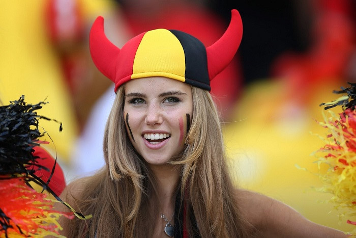 Axelle Despiegelaere là nữ CĐV ĐT Bỉ từng gây ấn tượng trên khán đài World Cup 2014 nhờ nhan sắc tuyệt đẹp và sự cuồng nhiệt trong màn cổ vũ.