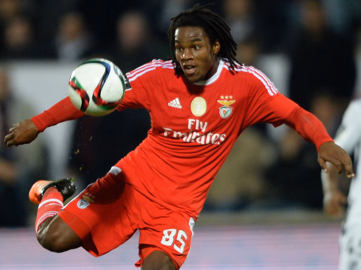 Quỷ đỏ sẽ phải cạnh tranh với một số ông lớn có uy tín và giàu tài chính khác của bóng đá châu Âu như Arsenal, Man City hay cả Real Madrid.