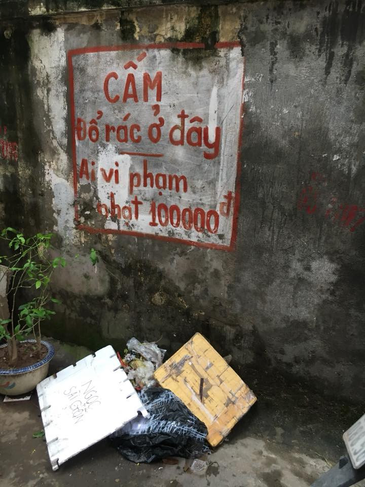 Còn nickname Mạnh Hùng chia sẻ: "Chẳng có tác dụng đâu, toàn các "cháu nhi đồng thối tai". Càng cấm càng đổ"