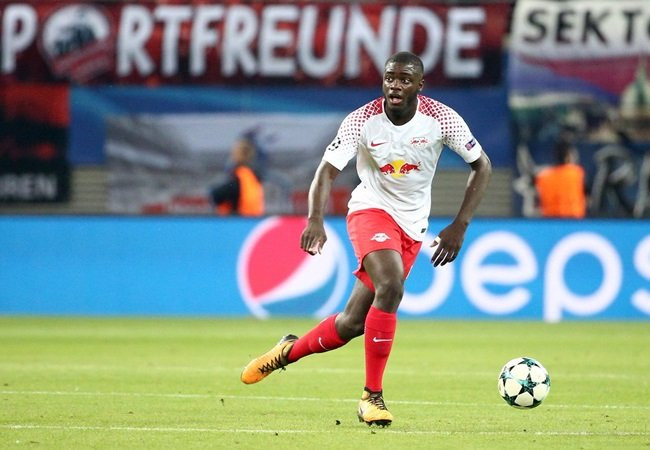 Chuyen nhuong bong da: MU hoan thanh thuong vu trung ve 