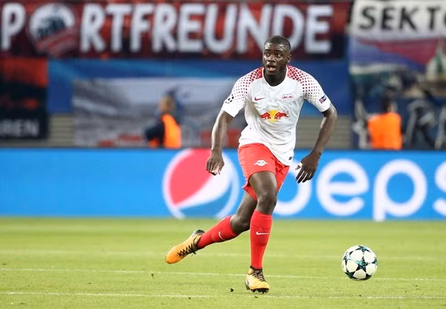 Chuyen nhuong bong da: MU hoan thanh thuong vu trung ve 