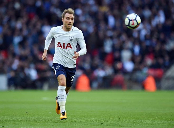 Christian Eriksen chỉ còn một năm trong hợp đồng hiện tại với Tottenham và đã công khai khẳng định đã sẵn sàng cho một thách thức mới. Thời điểm này, cả Real Madrid, Barcelona, Juventus và Man United đều dành sự quan tâm rất lớn cho Eriksen.