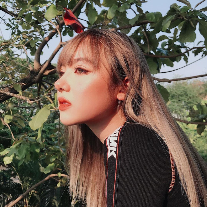 Giữa năm 2019, Jannine gây bất ngờ cho dân mạng khi quyết định rời ngành giải trí Thái Lan để sang Đức theo đuổi sự nghiệp âm nhạc. Cô cho biết sẽ sống ở Đức trong vòng 6 tháng trước khi đi du học ở Los Angeles, Mỹ.