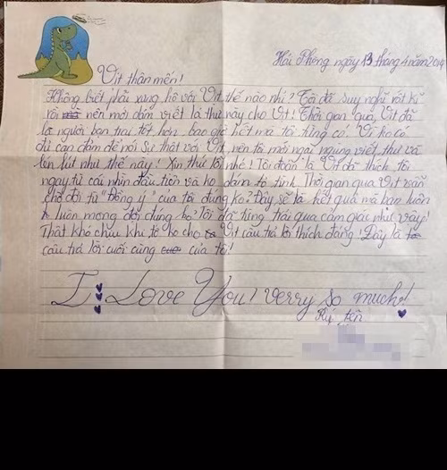 Lớn hơn chút nữa khi sang đến cấp hai, tiếp xúc nhiều với ngoại ngữ thì những dòng thư tình đã ngắn gọn hơn và nhiều ký tự vô cùng lạ.