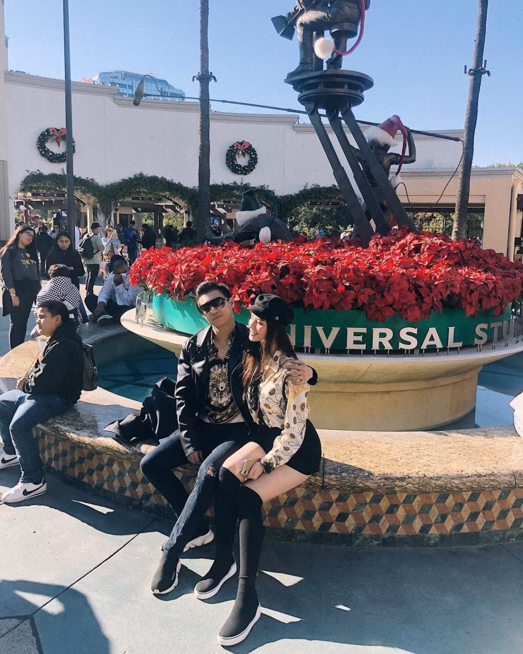 Sau khi tốt nghiệp THPT, Mai Diz đã theo gia đình sang định cư tại Mỹ. Những hình ảnh gần đây của cô nàng khiến nhiều người trầm trồ vì quá lạ lẫm.