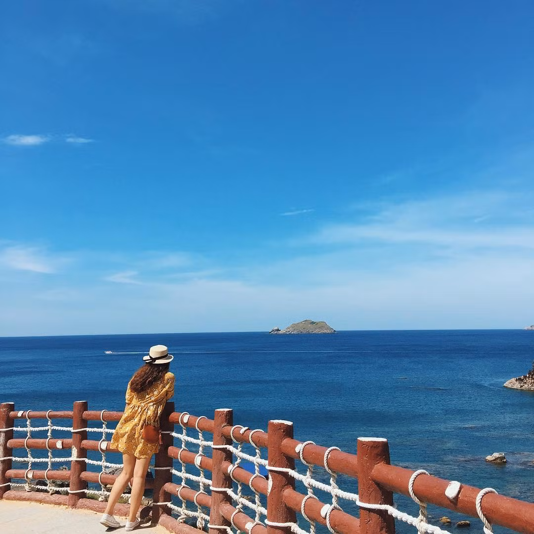 Nhìn cảnh vật ở đây dễ làm cho người ta liên tưởng đến đất nước Hàn Quốc đẹp mộng mơ, nhưng thật ra không phải đâu, ở ngay tại Việt Nam.