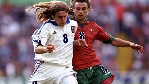 Tại EURO 1996, Poborsky ghi dấu ấn đậm nét nhờ 2 yếu tố, đó mái tóc dài cùng pha lốp bóng tuyệt đẹp vào lưới ĐT Bồ Đào Nha ở bán kết.