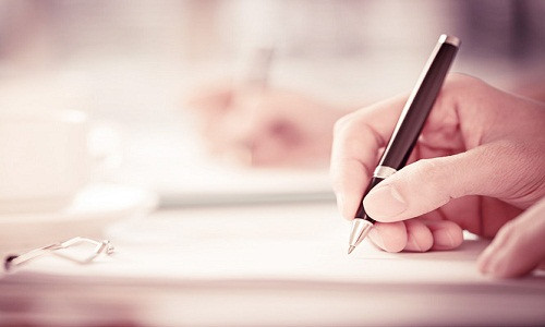 Nghiên cứu mới cho thấy, các hoạt động tích cực mỗi ngày như làm thơ hoặc chế công thức nấu ăn mới có thể làm tăng cường sức khỏe.