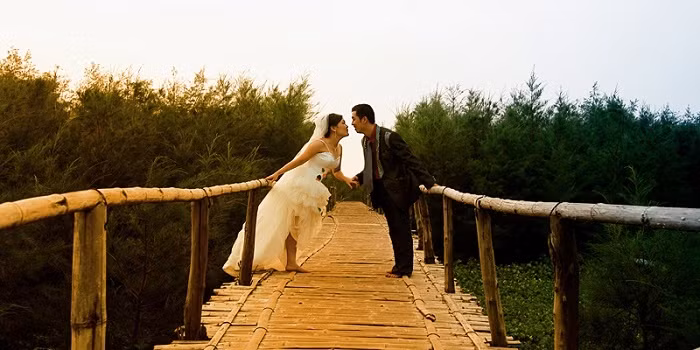 Rất nhiều các đôi đã chọn Cồn Vành để làm nơi lưu lại khoảnh khắc trong bộ ảnh cưới để đời của mình.