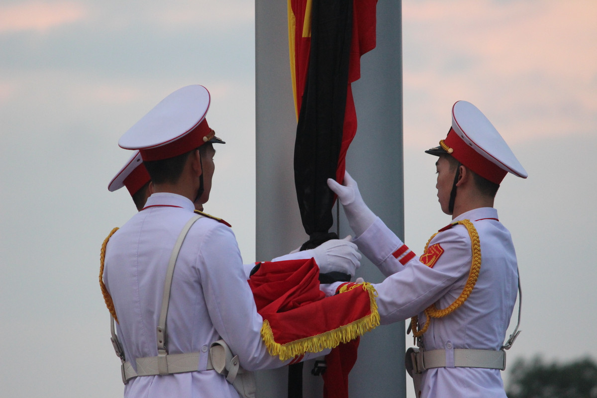 Theo Ban tang lễ, Ban lễ tang, Linh cữu Chủ tịch nướcTrần Đại Quang quàn tại Nhà tang lễ quốc gia số 5 Trần Thánh Tông, Hà Nội.